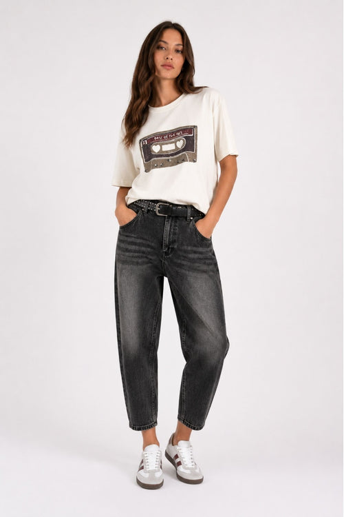 JEANS BARREL CON CINTURA BORCHIATA